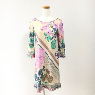 フォクシー(FOXEY)の美品　LEONARD レオナール  カンカン　ストレッチ　花柄　ワンピース(ひざ丈ワンピース)