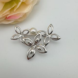 タサキ ブローチ/コサージュの通販 200点以上 | TASAKIのレディースを タサキ ブローチ/コサージュの通販 200点以上 | TASAKIのレディースを