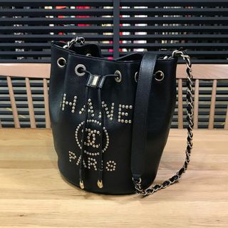 シャネル(CHANEL)の超美品 シャネル ドーヴィル キャビアスキン 巾着ショルダーバッグ ブラック(ショルダーバッグ)