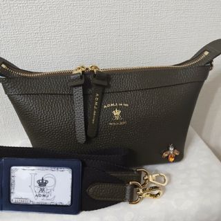 A.D.M.J. - 最終値下げ新品ADMJ THE BEE 牛革シュリンク クロス A.D.M.J. - 最終値下げ新品ADMJ THE BEE 牛革シュリンク クロス