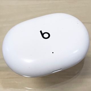 ビーツバイドクタードレ(Beats by Dr Dre)の★Beats Studio Buds ホワイト 充電ケースのみ／W185-03(ヘッドフォン/イヤフォン)