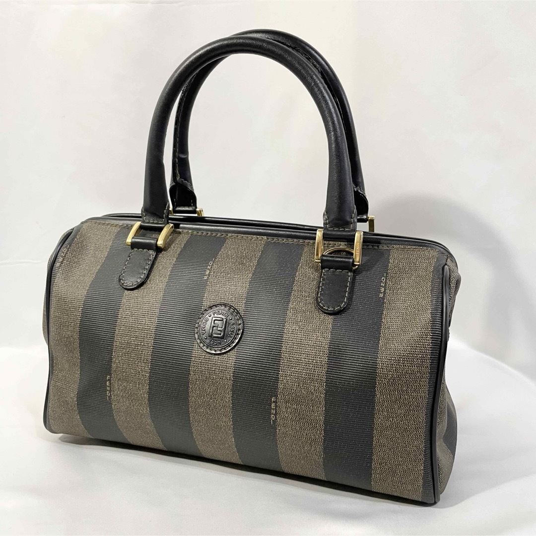 美品 正規品 FENDI フェンディ ハンドバッグ ミニボストン ペカン 黒 革 | フリマアプリ ラクマ 美品 正規品 FENDI フェンディ ハンドバッグ ミニボストン ペカン 黒 革 | フリマアプリ ラクマ