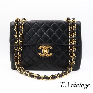 シャネル(CHANEL)の美品　シャネル　ラムスキン　デカマトラッセ30  ショルダーバッグ　ブラック(ショルダーバッグ)