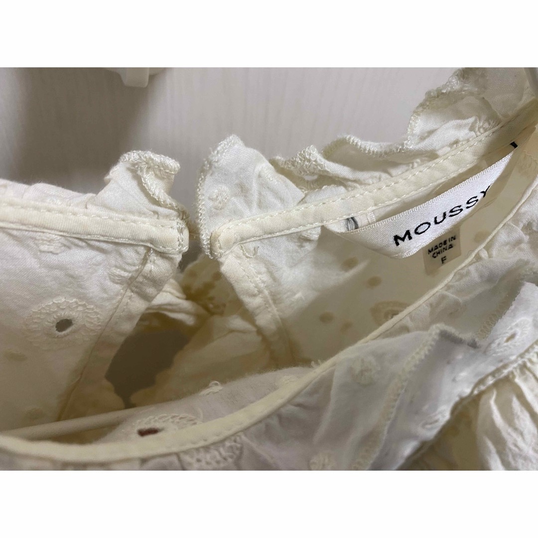 moussy - moussy マウジー レースラッフルブラウスの通販 by