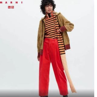 ユニクロ(UNIQLO)のコーデュロイワイドフィットタックパンツ(カジュアルパンツ)