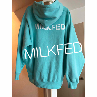 ミルクフェド(MILKFED.)のMILKFED.水色のパーカー(パーカー)