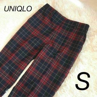 ユニクロ(UNIQLO)のユニクロ チェックテーパードパンツ Sサイズ レッド 赤系(カジュアルパンツ)