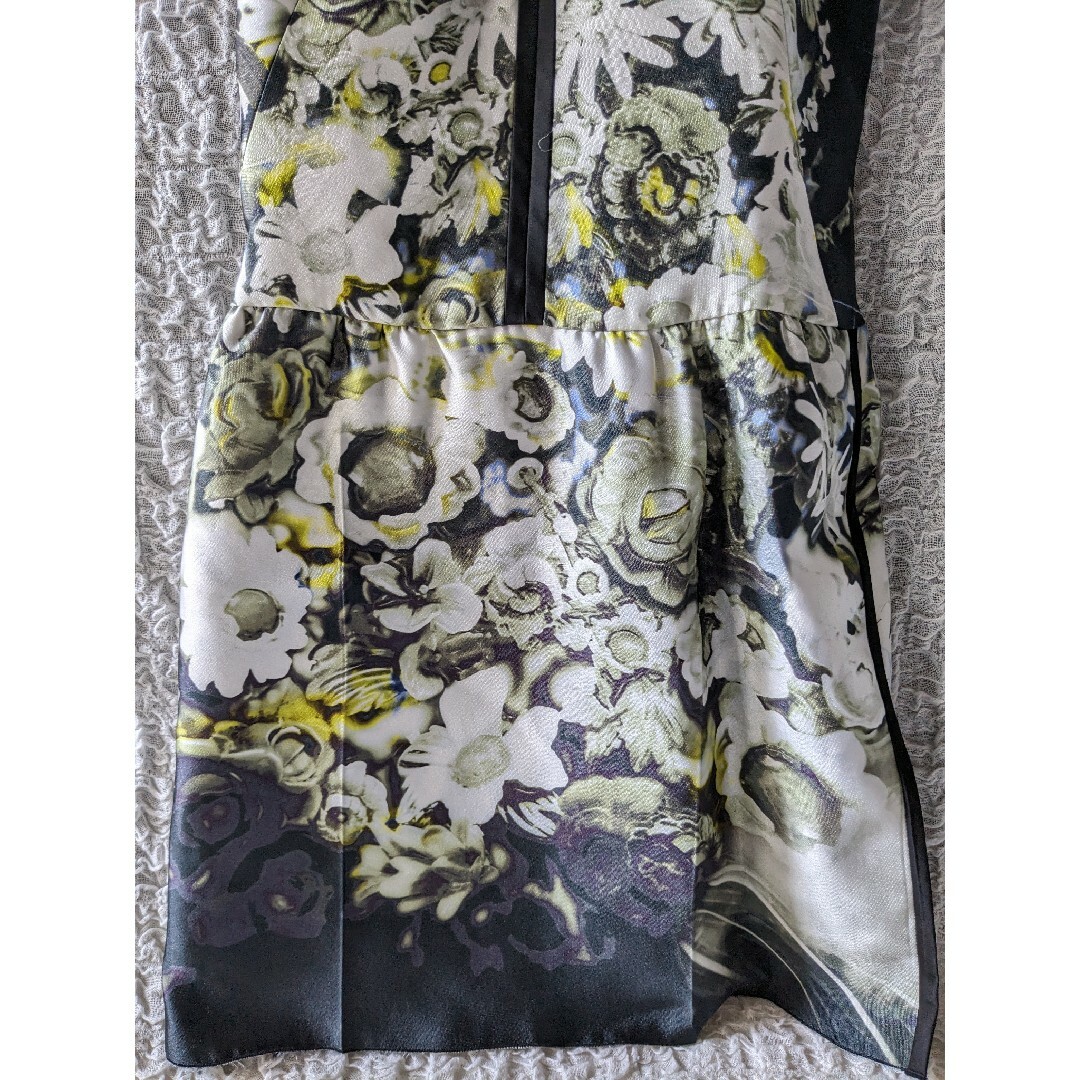PRADA - プラダ◇ノースリーブ シルク ワンピース 花柄 38 (S PRADA - プラダ◇ノースリーブ シルク ワンピース 花柄 38 (S