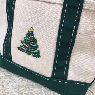 エルエルビーン(L.L.Bean)のエルエルビーン❣️ボートアンドトート　キャンバス　USA製　クリスマスツリー刺繍(トートバッグ)