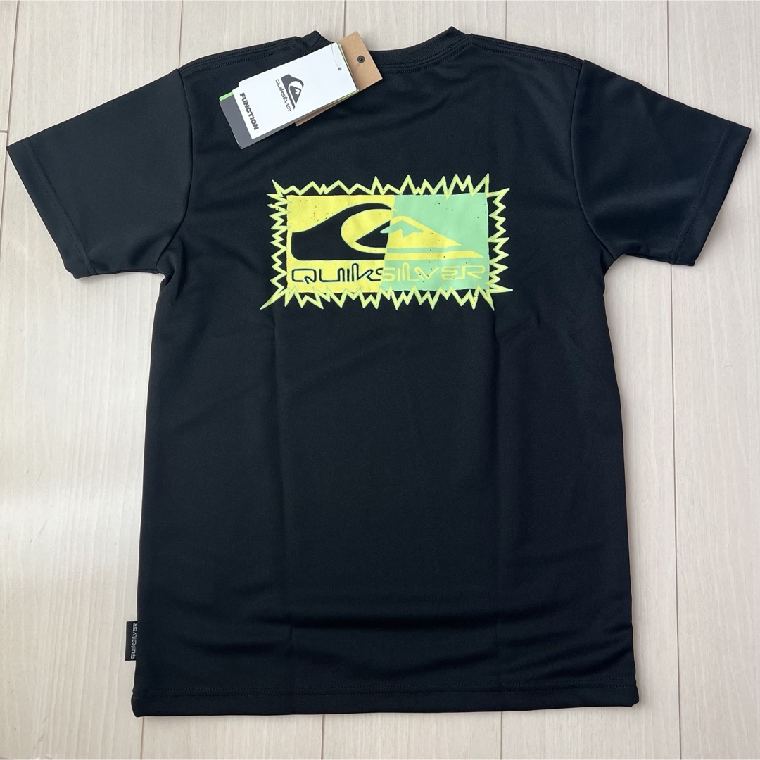 【新品】【クイックシルバー】キッズ Tシャツ ラッシュガード 半袖 黒 ジュニア | フリマアプリ ラクマ 【新品】【クイックシルバー】キッズ Tシャツ ラッシュガード 半袖 黒 ジュニア | フリマアプリ ラクマ