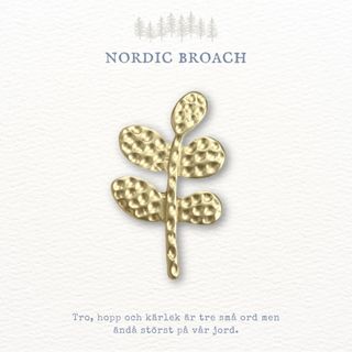 Nordic broach 北欧風 ブローチ ５枚の葉っぱ マットゴールド(ブローチ/コサージュ)