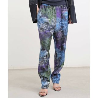 アパルトモンドゥーズィエムクラス(L'Appartement DEUXIEME CLASSE)の【BANANATIME / バナナタイム】TAPERED 2 PANTS(カジュアルパンツ)