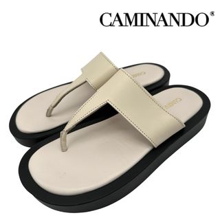 カミナンド(CAMINANDO)の〈美品」CAMINANDO カミナンド【23.5cm】トングサンダル(サンダル)