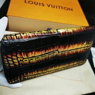 ルイヴィトン(LOUIS VUITTON)の超希少 ルイヴィトン  ブラックオーロラ ジッピーウォレット クロコダイル 美品(財布)