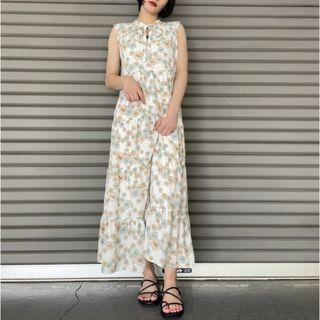 ユニクロ(UNIQLO)のワンピース ロングワンピース ゆったり マキシ丈 ノースリーブ 夏　ユニクロ　(ロングワンピース/マキシワンピース)