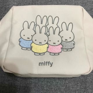 miffy - ステディ　ミッフィスクウェアポーチ