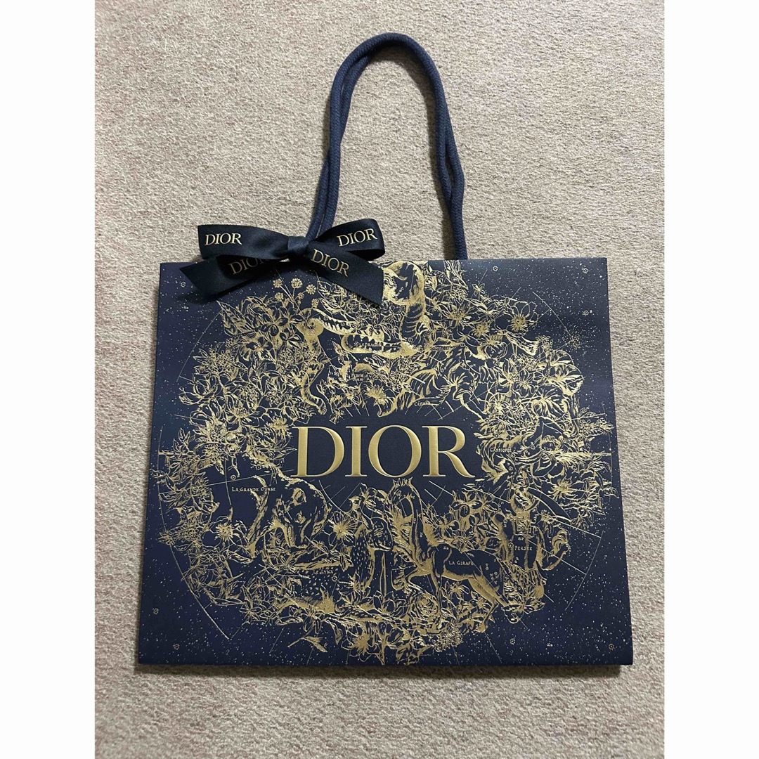 Dior ディオール 限定 ショッパー 紙袋 リボン付きの通販 by m Dior ディオール 限定 ショッパー 紙袋 リボン付きの通販 by m
