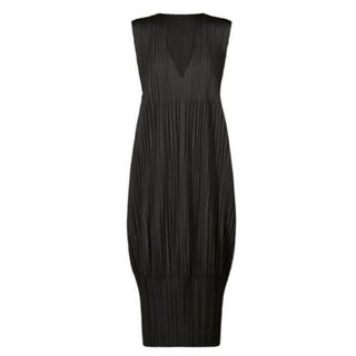 プリーツプリーズイッセイミヤケ(PLEATS PLEASE ISSEY MIYAKE)のプリーツプリーズ　THICKER BOTTOMS 2 新品(ロングワンピース/マキシワンピース)