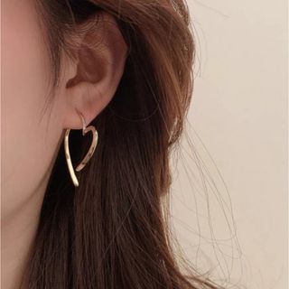 大人気♡オープンハートピアス ゴールド 金色 揺れる 大人可愛い 