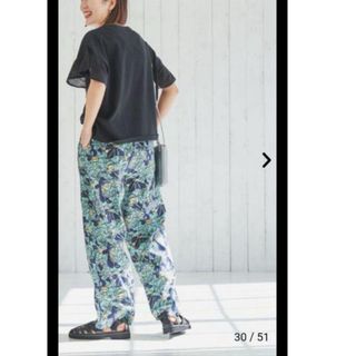 【人気完売•美品】コーエン　花柄プリントパンツ