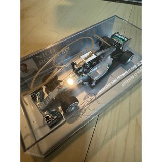 Ｆ１ミニカー　メルセデス　ニコ・ロズベルグ直筆サイン入り