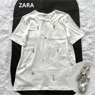 ザラ(ZARA)のZARA トップス Tシャツ 半袖 白 プルオーバー ビジュー ストーン 夏服(Tシャツ(半袖/袖なし))