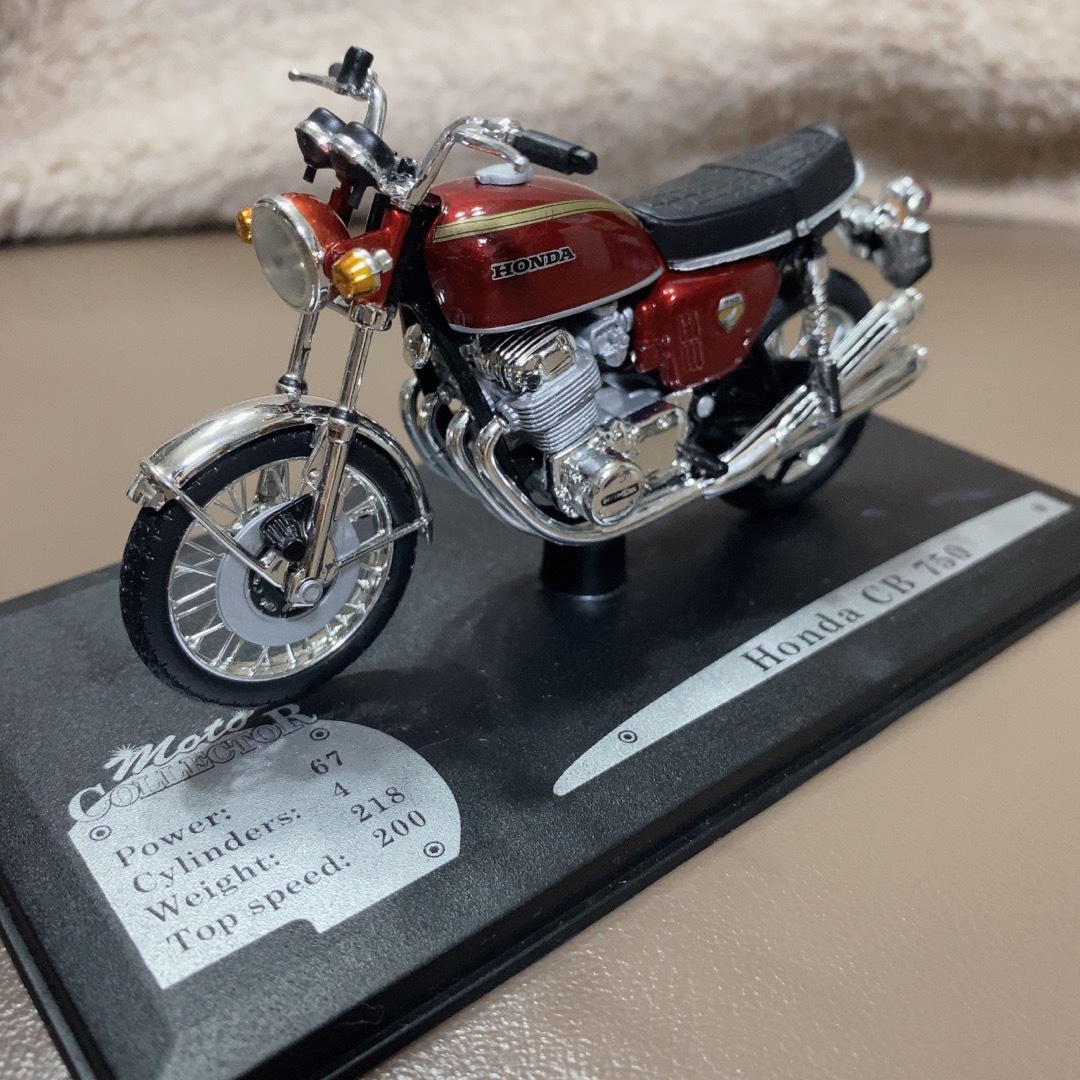 Honda cb750 solidos ソリド社製 バイク 1/18 完成品の通販 by Honda cb750 solidos ソリド社製 バイク 1/18 完成品の通販 by