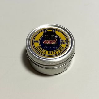 ロクシタン(L'OCCITANE)の【新品】ロクシタン シアバター 保湿バーム 招き猫 10ml リップバーム(フェイスオイル/バーム)