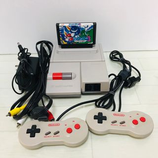 ニンテンドウ(任天堂)のニューファミコン   本体　一式セット AV仕様 FC(家庭用ゲーム機本体)