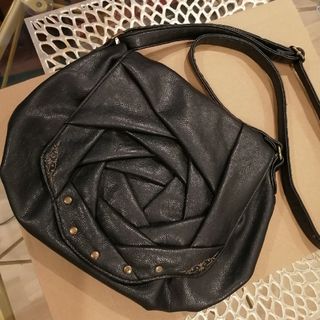 アクシーズファム(axes femme)の完売品！アクシーズファム axes femme ショルダーバック 薔薇 バラ(ショルダーバッグ)