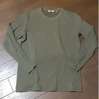 ユニクロ(UNIQLO)のユニクロ　メンズ長袖Tシャツ　グリーン(Tシャツ/カットソー(七分/長袖))