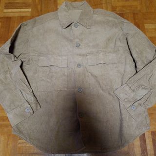 ユニクロ(UNIQLO)の冬物処分　ユニクロ　コーデュロイオーバーシャツ　メンズS(シャツ)