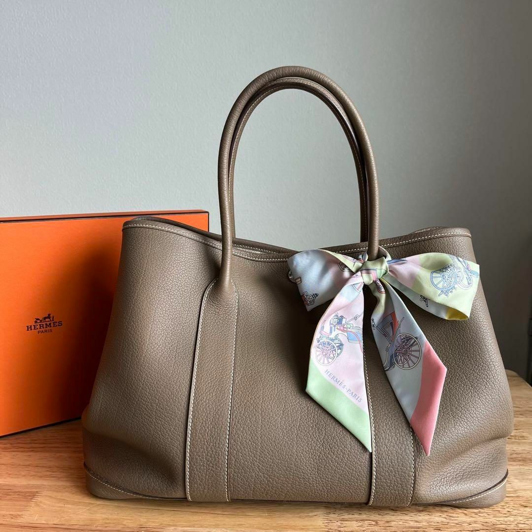 HERMES エルメス ツイリー 精巧な馬車 マルチカラー シルクスカーフ HERMES エルメス ツイリー 精巧な馬車 マルチカラー シルクスカーフ