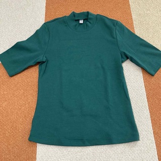UNIQLO トップス(Tシャツ(半袖/袖なし))