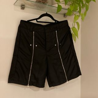 JOHN LAWRENCE SULLIVAN - zip gimmick shorts