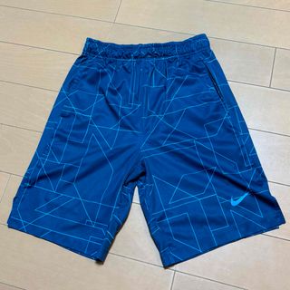 ナイキ(NIKE)のNIKEハーフパンツ　キッズM(パンツ/スパッツ)