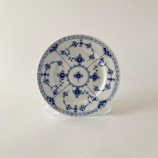 ロイヤルコペンハーゲン(ROYAL COPENHAGEN)のロイヤルコペンハーゲン ブルーフルーテッド ハーフレース プレート1枚①(食器)