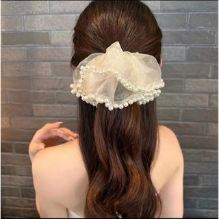 【SALE】 ヘアアクセ アイボリー レディース シュシュ パール 海外 学生(ヘアバンド)