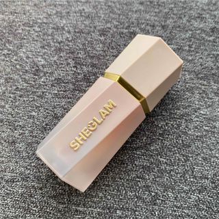 SHEGLAM シーグラム　Soft Tan ソフトタン　リキッドシェーディング(ファンデーション)