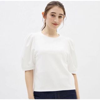 ジーユー(GU)の★新品★ GU ボリュームスリーブT (5分袖)　S・OFF WHITE(カットソー(半袖/袖なし))