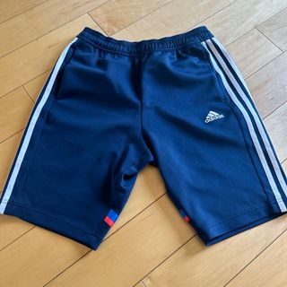 アディダス(adidas)のadidas ハーフパンツ(ハーフパンツ)