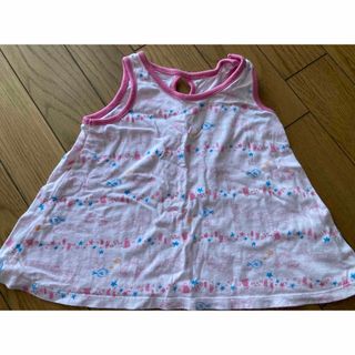 ユニクロ(UNIQLO)の【匿名配送】ベビーキッズ用 女の子の夏用 ピンク色のタンクトップTシャツ80cm(タンクトップ/キャミソール)