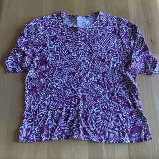 Tシャツ　5分丈　五分丈　紫　紫色　パープル　春　夏　秋　模様　おしゃれ(Tシャツ(半袖/袖なし))