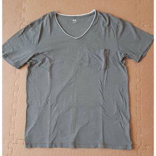 Vネック　半袖Tシャツ　ユニクロ　Ｌサイズ　柔らかい(Tシャツ/カットソー(半袖/袖なし))