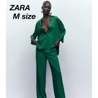 ザラ(ZARA)のZARA ザラ　サイドスリット入りブラウス M　ボトルグリーン　希少 完売品(シャツ/ブラウス(半袖/袖なし))