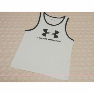 アンダーアーマー(UNDER ARMOUR)のUNDER ARMOUR アンダーアーマー スポーツスタイル ロゴ タンク 白(タンクトップ)