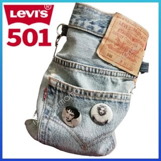 リーバイス(Levi's)の【1点物】LEVI'S501古着リメイクバッグ◆マドンナ缶バッジ付MADONNA(ボディバッグ/ウエストポーチ)