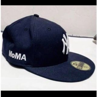 ニューエラー(NEW ERA)のＮＥＷＥＲＡ×ＭｏＭＡコラボＮＹヤンキース刺繍キャップ７1/4５７，７ｃｍ新品(キャップ)