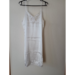 シルクキャミソール　絹スリップドレス　ホワイト(キャミソール)