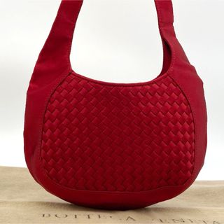 Bottega Veneta - 極美品　ボッテガヴェネタ　ハンドバッグ　サテン　イントレチャート　レッド